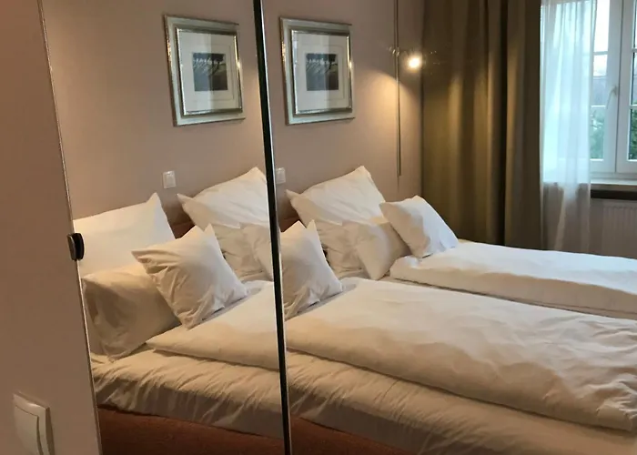 Levres Hotel *
